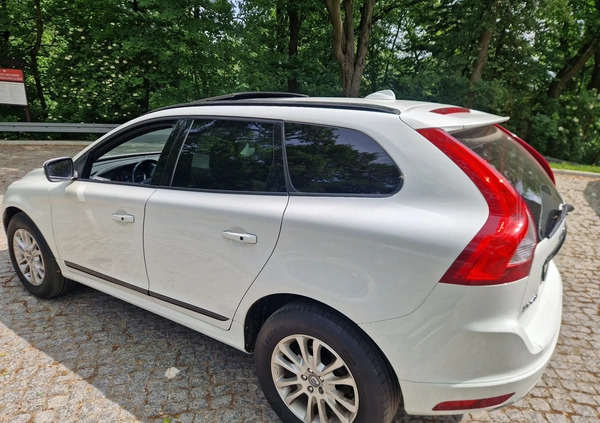 Volvo XC 60 cena 75500 przebieg: 173000, rok produkcji 2016 z Kraków małe 254